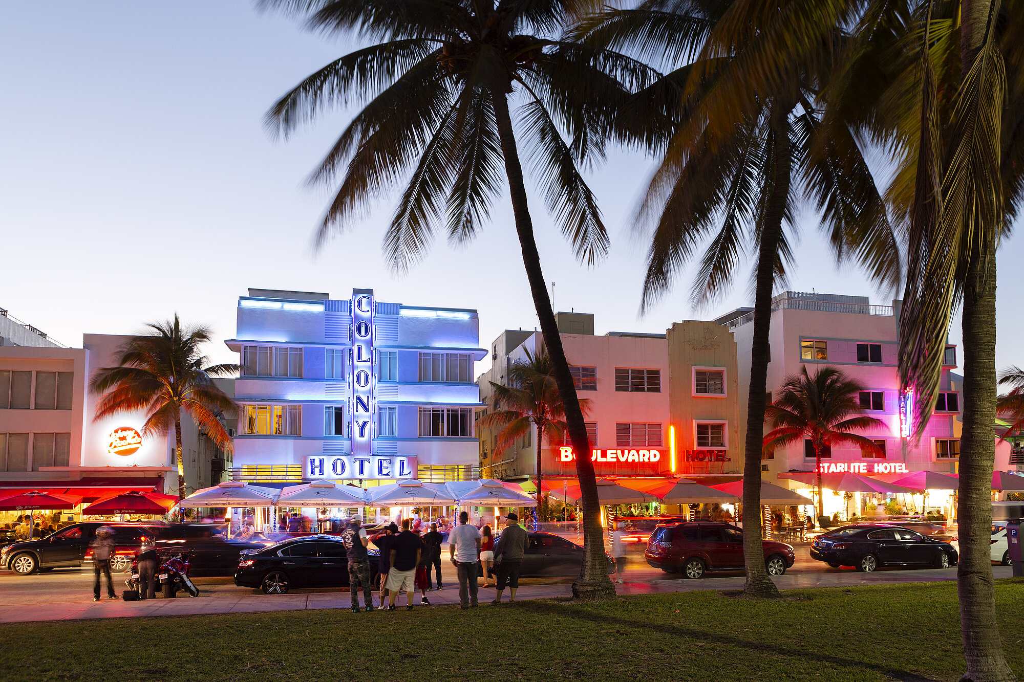 Das Bild zeigt die Promenade von Miami Beach und ist das Key Visual der Open Art
